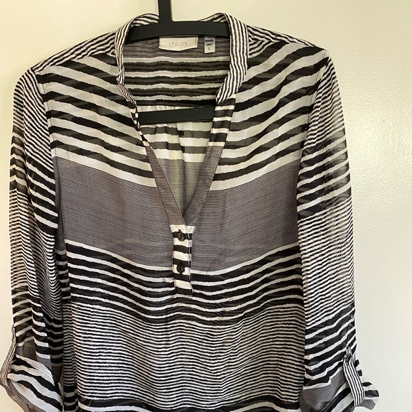 Chico's Tops - patterned Chico’s tunic blouse